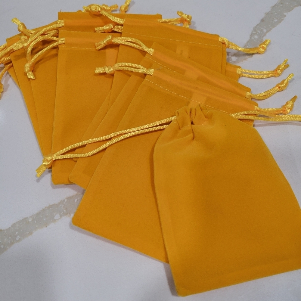 12 Gold Velvety Bags